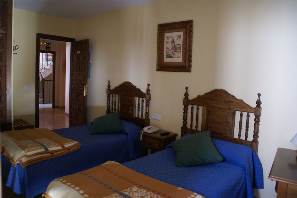 Hotel Arunda I à Ronda Extérieur photo